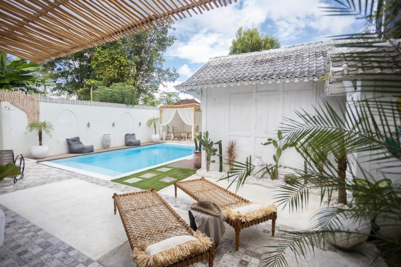 Gypsy Moon Bali Hostel ชังกู ภายนอก รูปภาพ