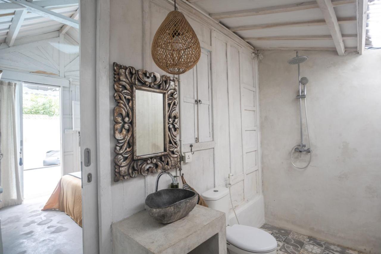 Gypsy Moon Bali Hostel ชังกู ภายนอก รูปภาพ